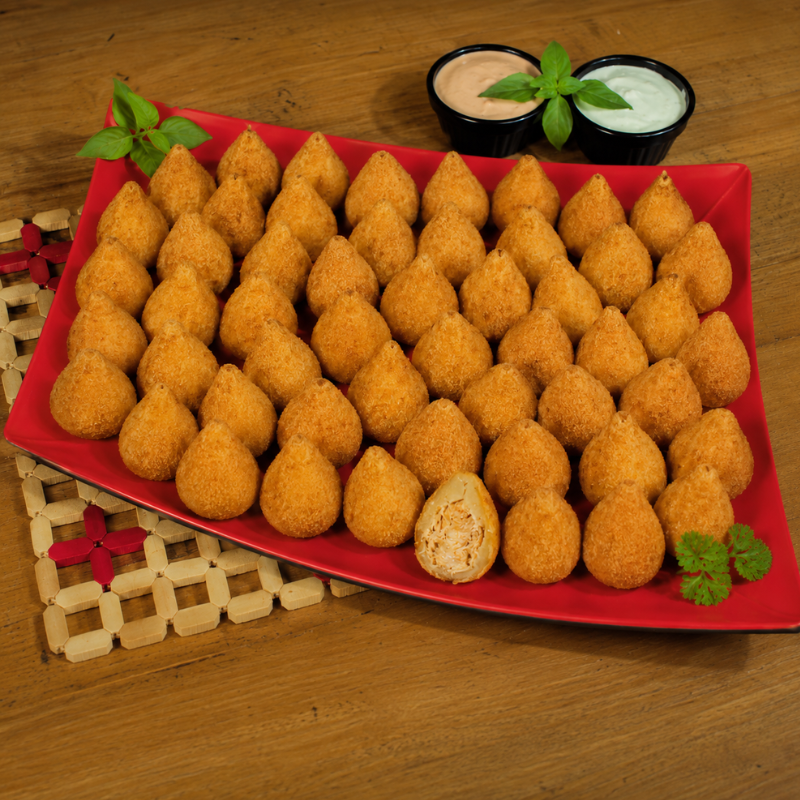 Kit 50 Coxinhas Frango Catupiry